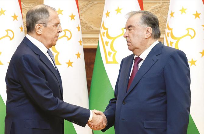 Sergei Lavrov and President of Tajikistan Imam Ali Rahman.
